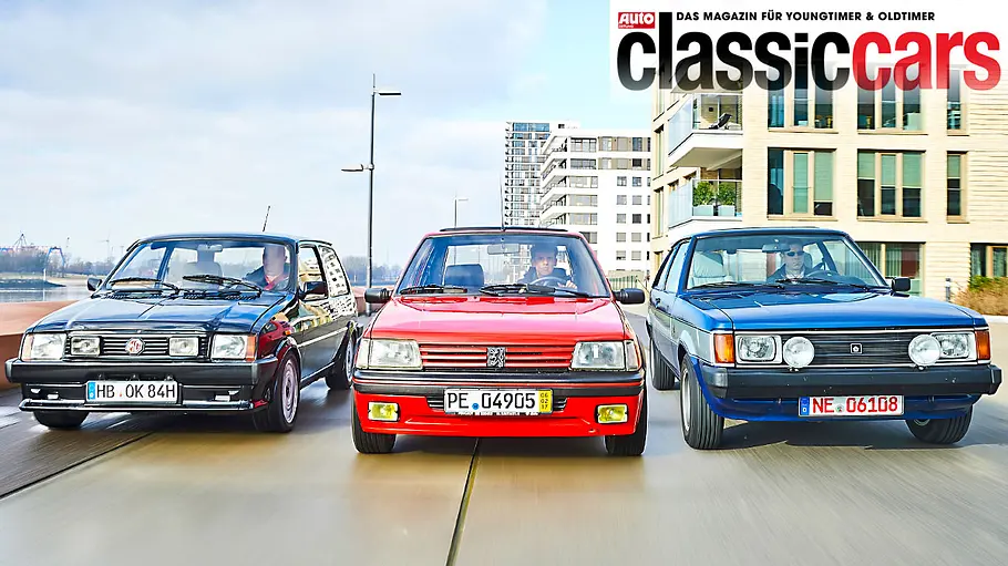 Der MG Metro Turbo, Peugeot 205 GTi und Talbot Sunbeam Lotus fahrend von vorne fotografiert.