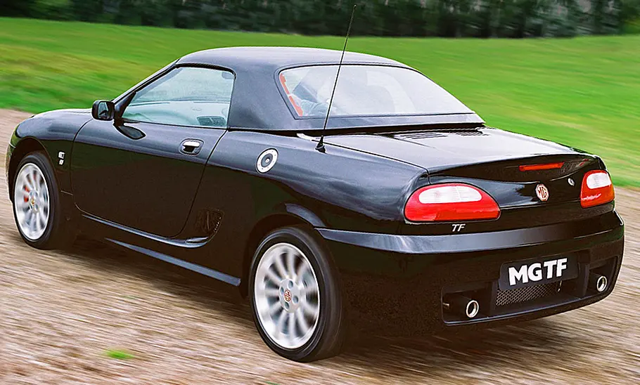 MG TF 135 Der MG TF 135 fahrend von schräg hinten