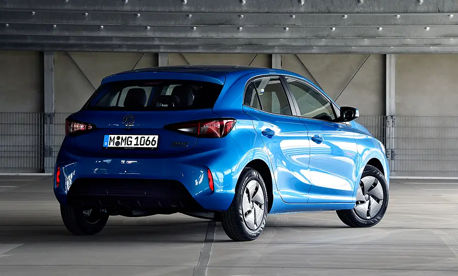 MG3 Hybrid+ (2024) stehend, schräg hinten