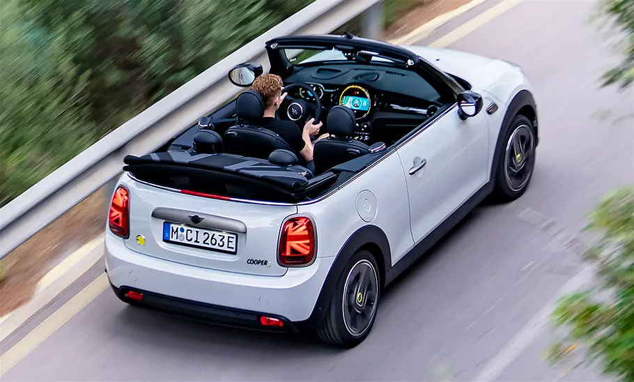 Mini Cooper SE Cabrio (2023)