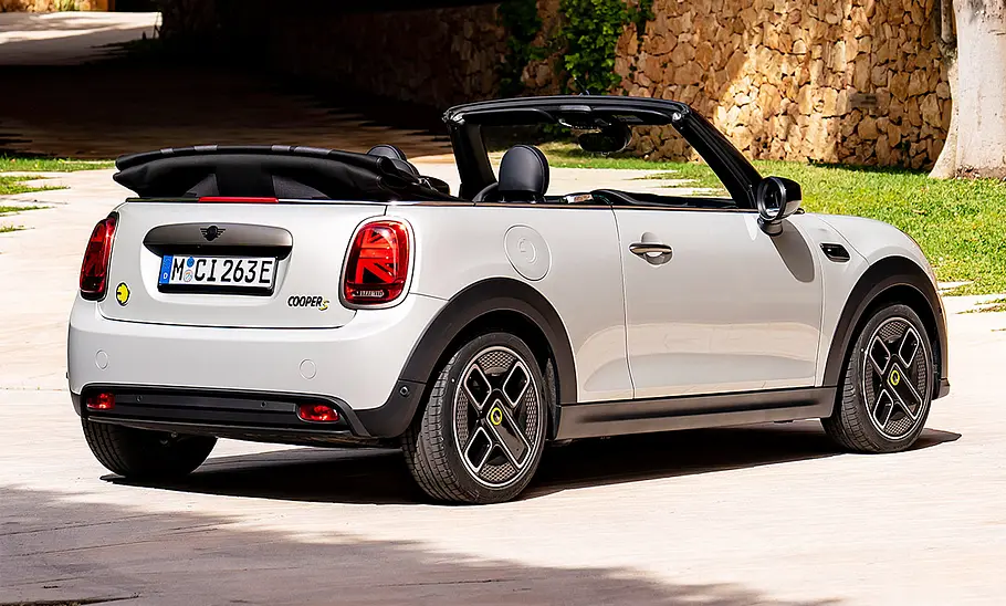 Mini Cooper SE Cabrio (2023)
