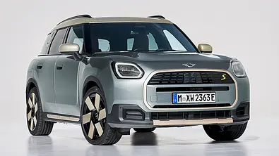 Blick von schräg vorne auf den Mini Countryman (2024). - Foto: Mini