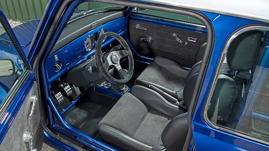 Das Interieur des Mini Meanie 2.0 T. 