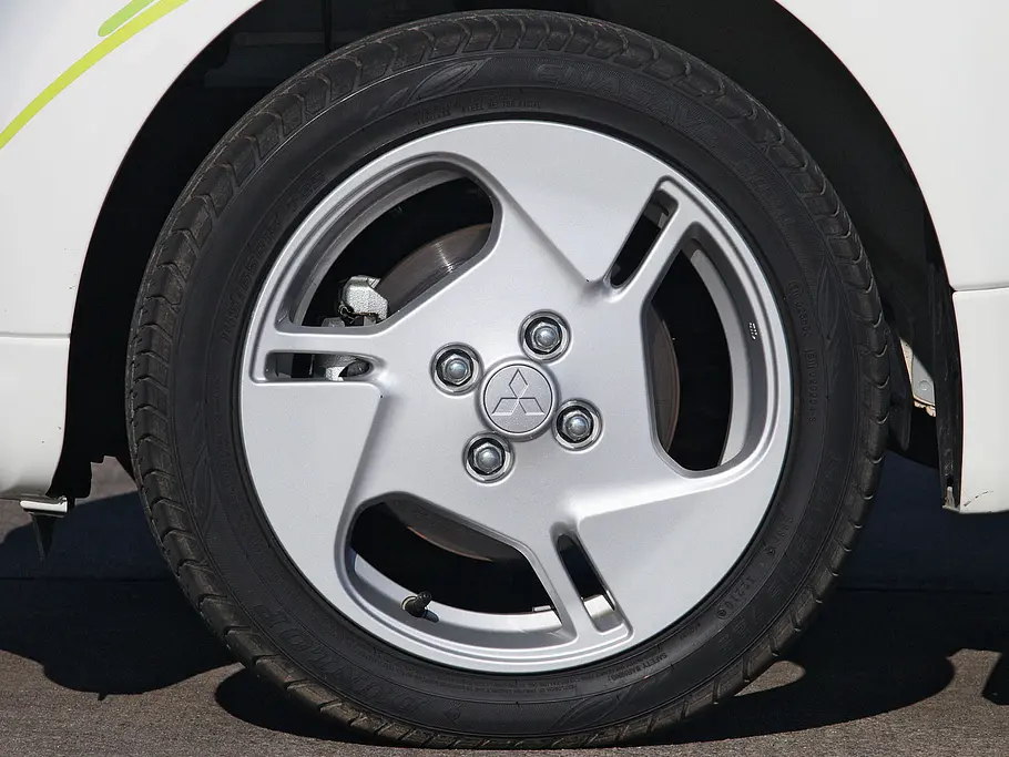 Reichweitentest Elektroautos Mitsubishi i-MiEV Bereifung