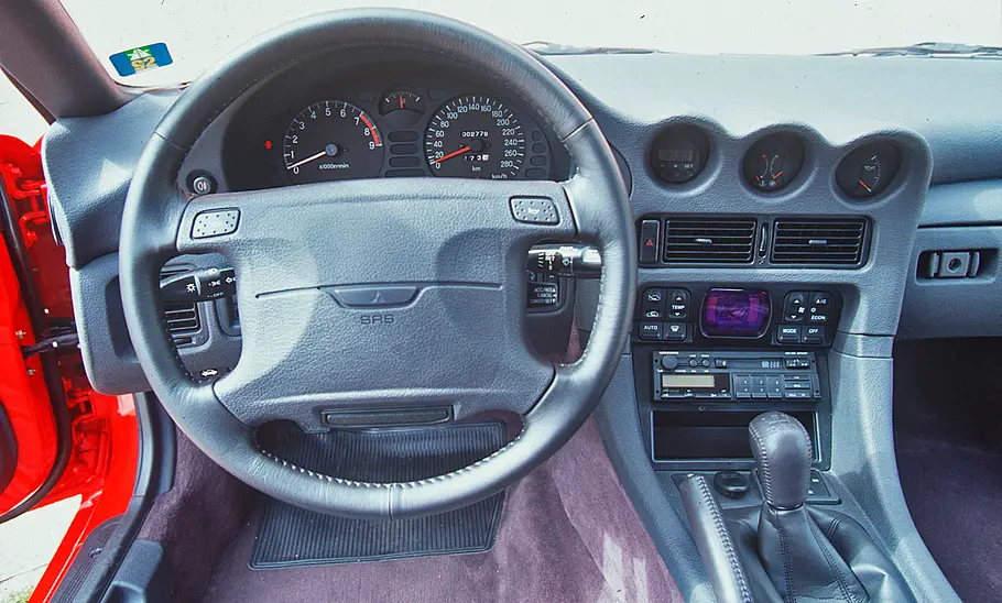Mitsubishi 3000 GT Das Cockpit des Mitsubishi 3000 GT.