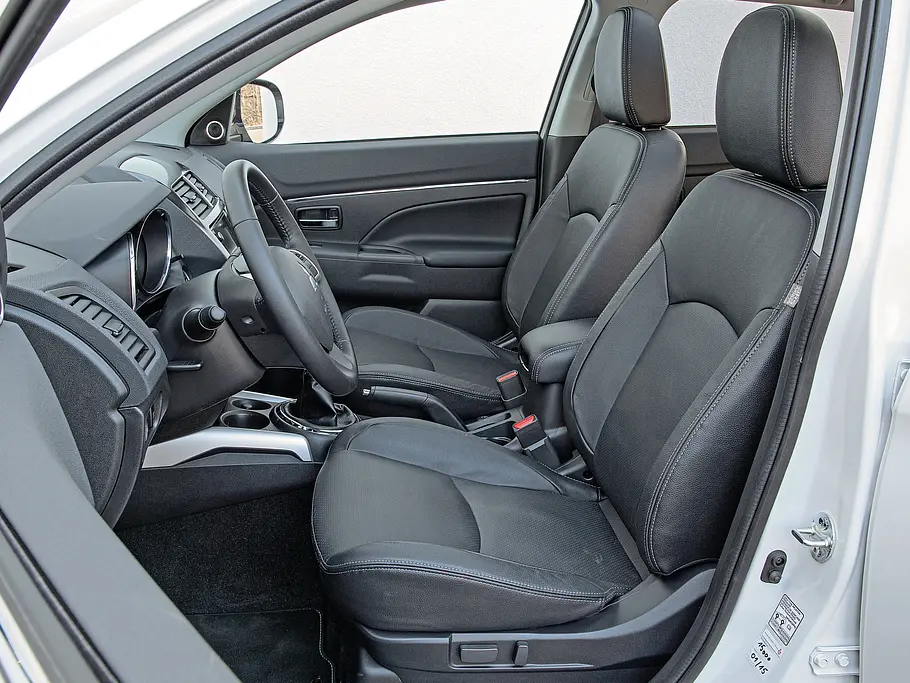 Mitsubishi ASX 1.8 DI-D 4WD Kompakt-SUV Vergleich Bilder technische Daten Sitze