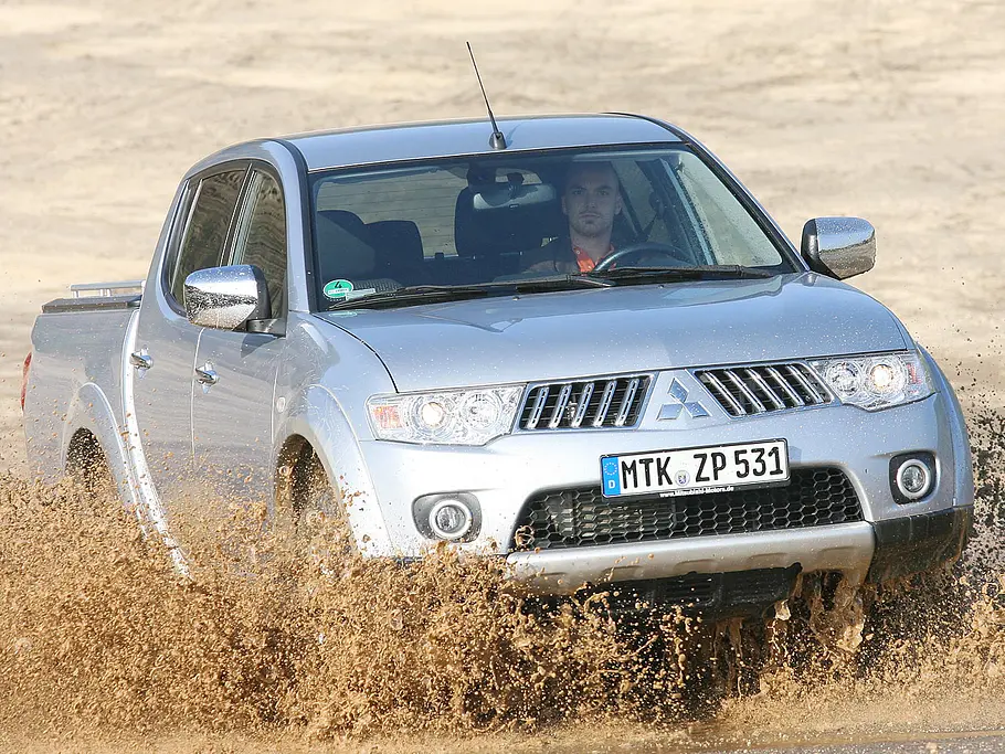 Mitsubishi L200 2.5 DI-D+ Mitsubishi L200 2.5 DI-D+ auf schlechten Strecken