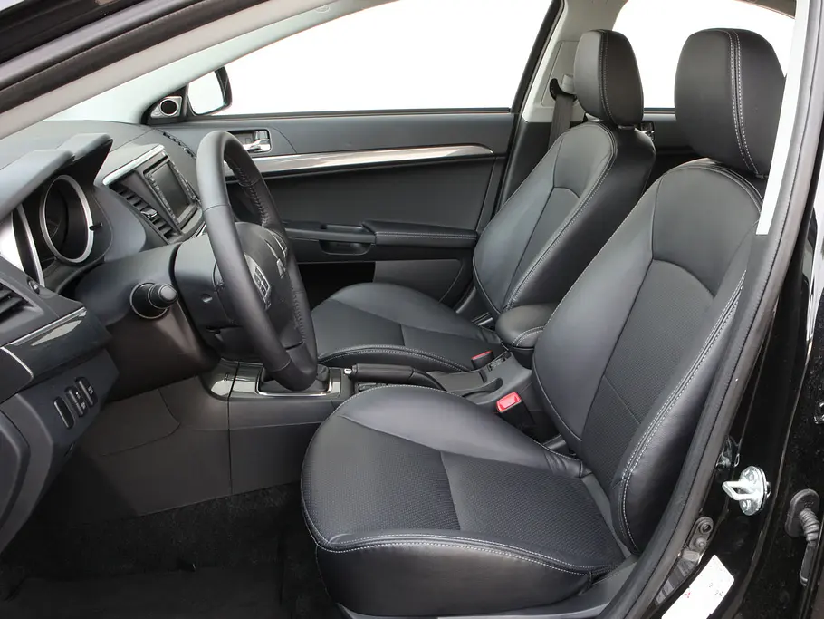 Mitsubishi Lancer Bilder Mitsubishi Lancer Ledersitze