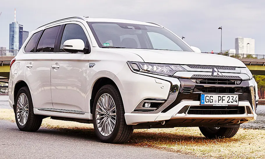 Mitsubishi Outlander PHEV Facelift Mitsubishi Outlander PHEV Facelift