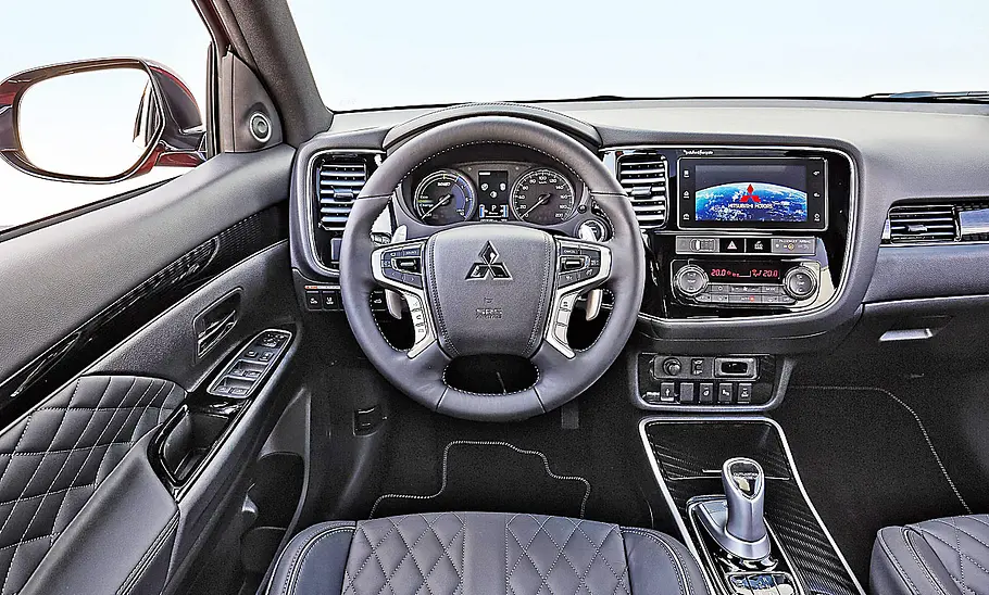 Mitsubishi Outlander PHEV Facelift Mitsubishi Outlander PHEV Facelift