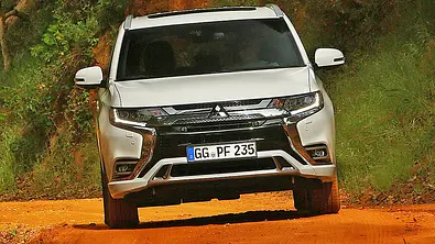 Mitsubishi Outlander PHEV FL (2018) - Foto: Mitsubishi