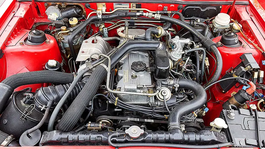 Mitsubishi Starion Der Motor des Mitsubishi Starion