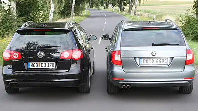 VW Passat Variant 2.0 TDI und Skoda Superb Combi 2.0 TDI im Vergleichstest der Kombis