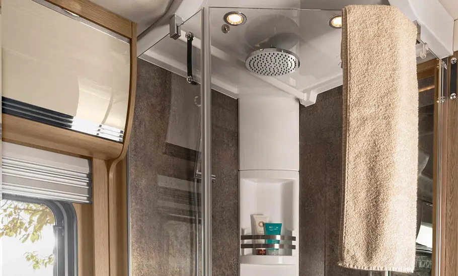 Morelo Empire 110 GSB (2024) Morelo Empire 110 GSB (2024) Innenansicht: Dusche