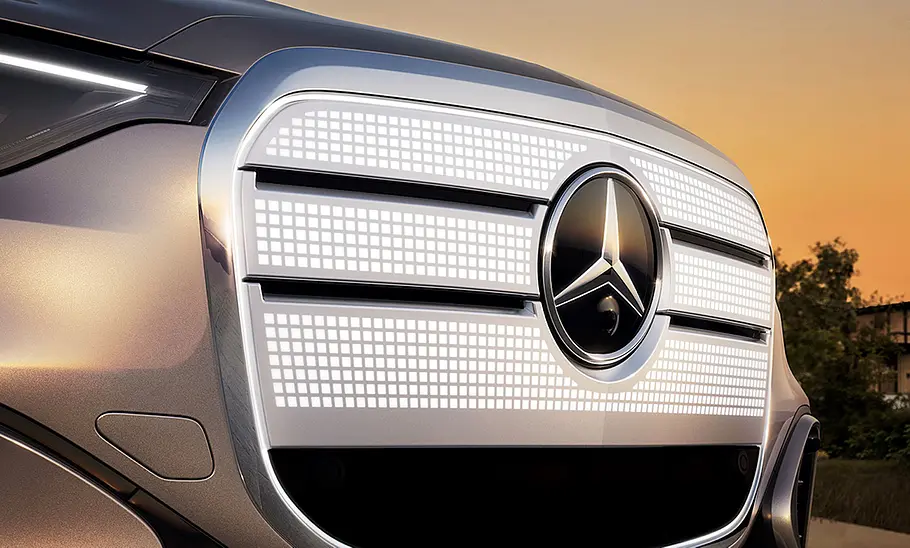 Neues Markengesicht: Mercedes zeigt illuminierten Kühlergrill