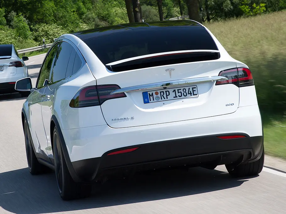 Neues Tesla Model X