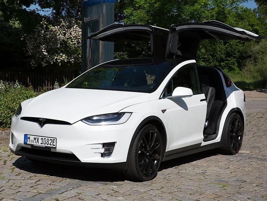 Neues Tesla Model X