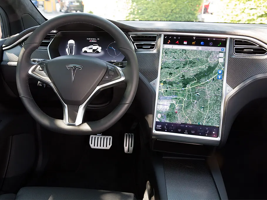 Neues Tesla Model X