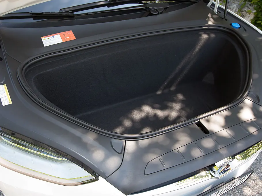 Neues Tesla Model X