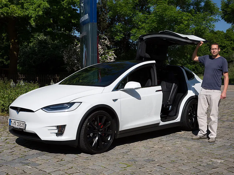 Neues Tesla Model X