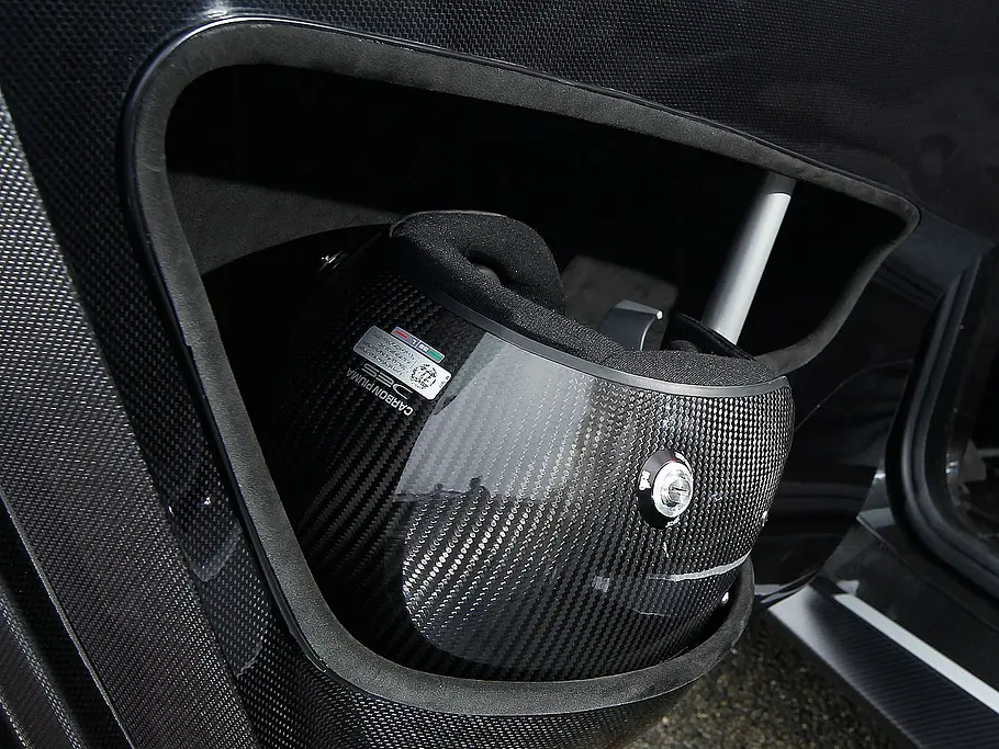 New Stratos Helm