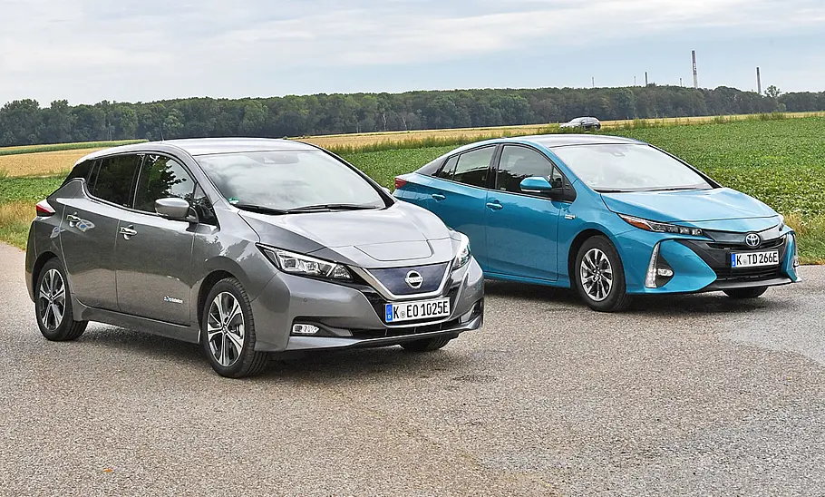 Nissan Leaf/Toyota Prius Nissan Leaf/Toyota Prius