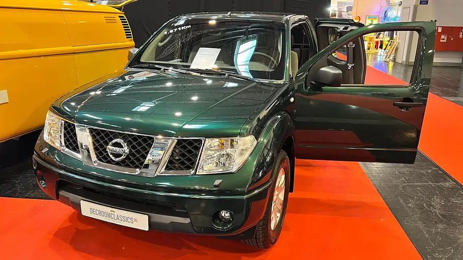 Nissan Navara Nissan Navara statisch von schräg vorne fotografiert.