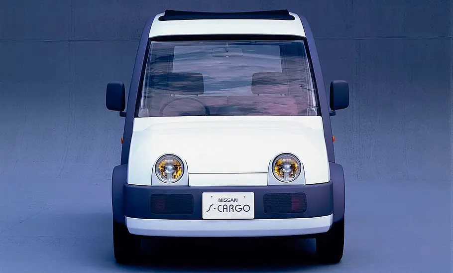 Nissan S-Cargo Nissan S-Cargo statisch von vorne fotografiert.