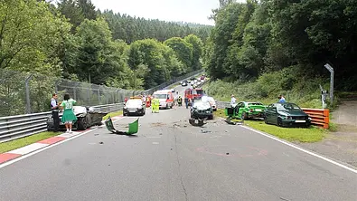 Unfall auf Nürburgring-Nordschleife - Foto: Polizeiinspektion Adenau