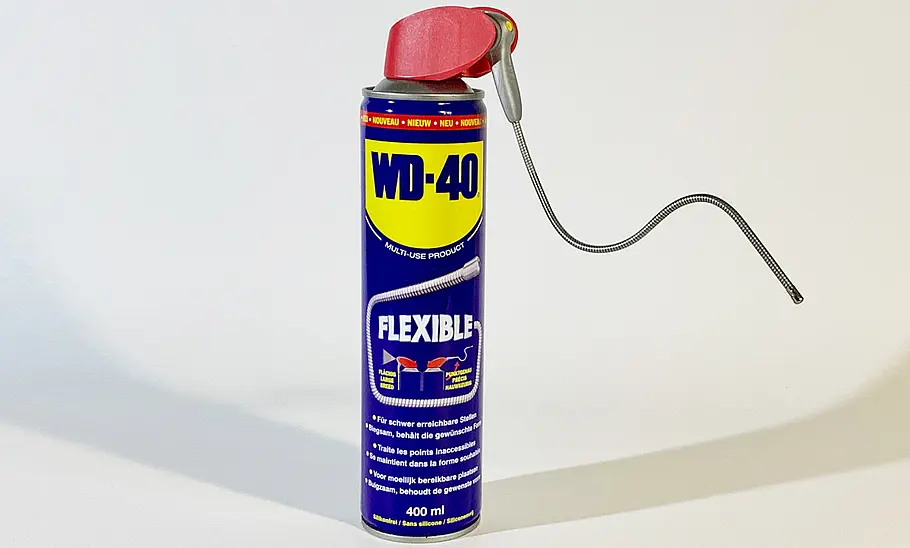 WD-40 Flexible Das WD-40 Flexible stehend.