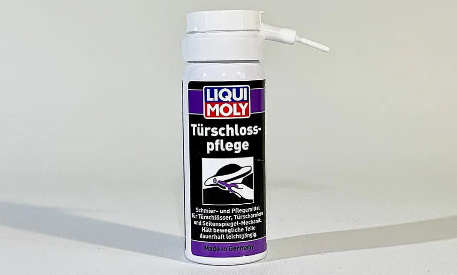 Liqui Moly Türschlosspflege Das Liqui Moly Türschlosspflege vor hellem Hintergrund.