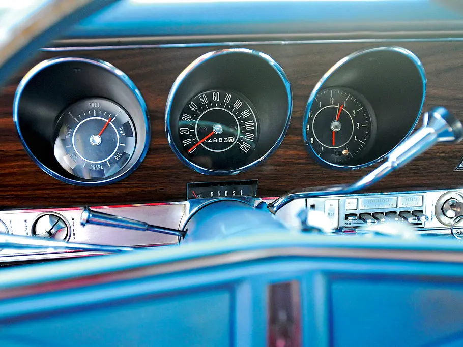 Oldsmobile 98 Holiday Hardtop Coupé Oldsmobile 98 Holiday Hardtop Coupe Bilder Fahrbericht Instrumente