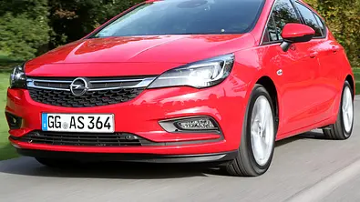 Opel Astra rot