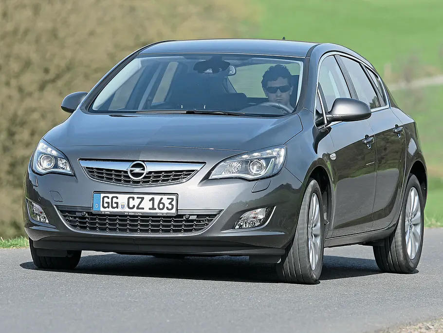 Opel Astra Gebrauchtwagen GTÜ Bilder