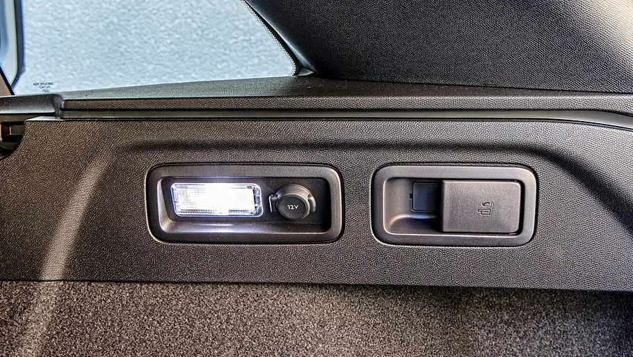 Die Kofferraumleuchte im Opel Astra Sports Tourer im Detail.