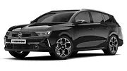Opel Astra Sports Tourer vor weißem Hintergrund, Ansicht von vorne links. - Foto: Carwow