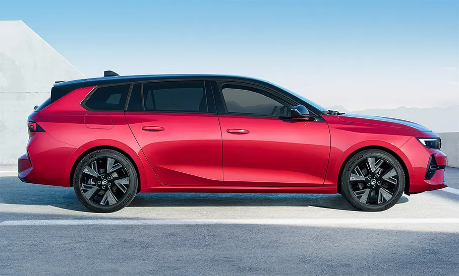 Opel Astra Sports Tourer Electric (2023)