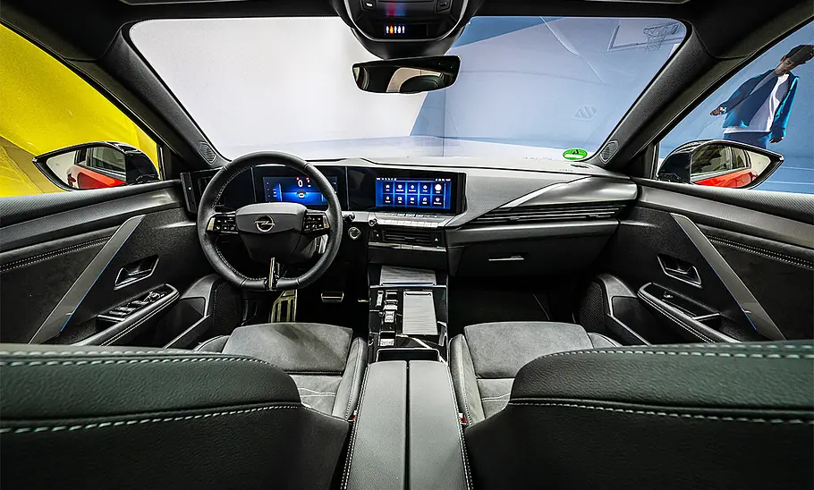 Opel Astra Sports Tourer Electric (2023)