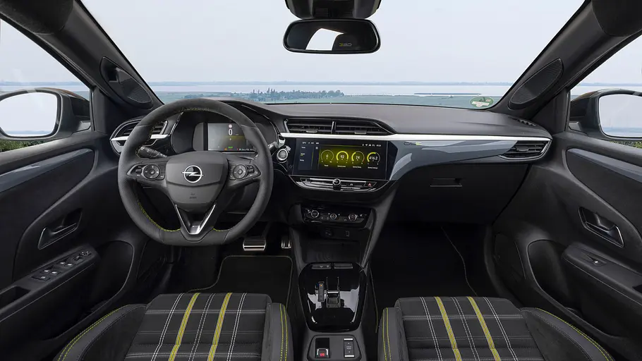 Opel Corsa GSE Blick auf das Cockpit des Opel Corsa GSE.