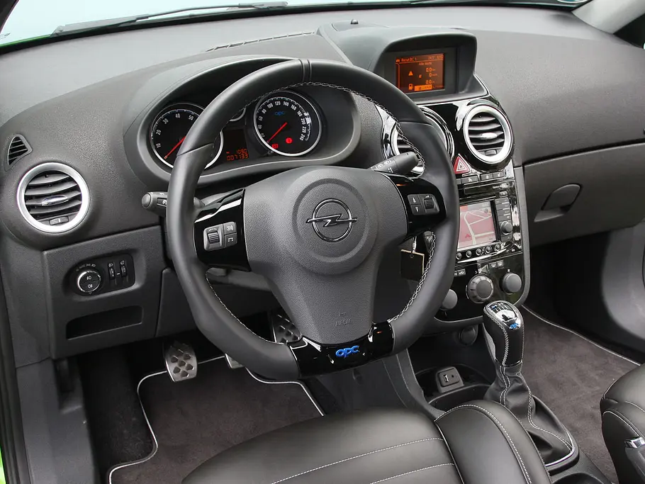 Opel Corsa OPC Nürburgring Edition Opel Corsa OPC Nürburgring Edition - Sportlenkrad