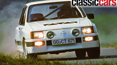 Der Opel Corsa Sprint fahrend von vorne. - Foto: Opel