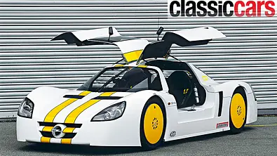 Opel Eco-Speedster statisch von schräg vorne fotografiert. - Foto: AZ Archiv