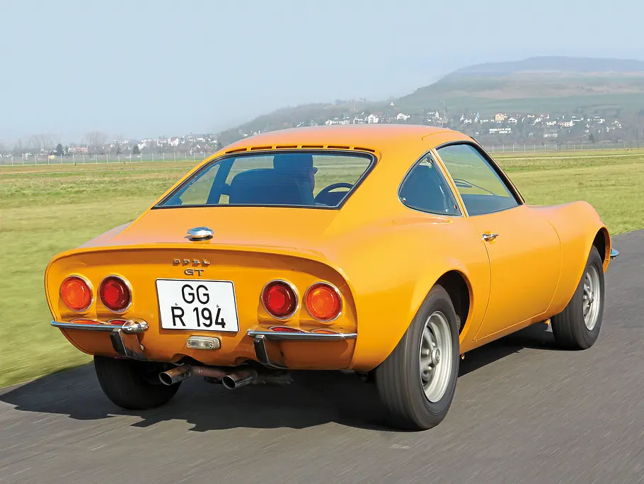 Opel GT 1900 Fahrbericht Bilder technische Daten Heck