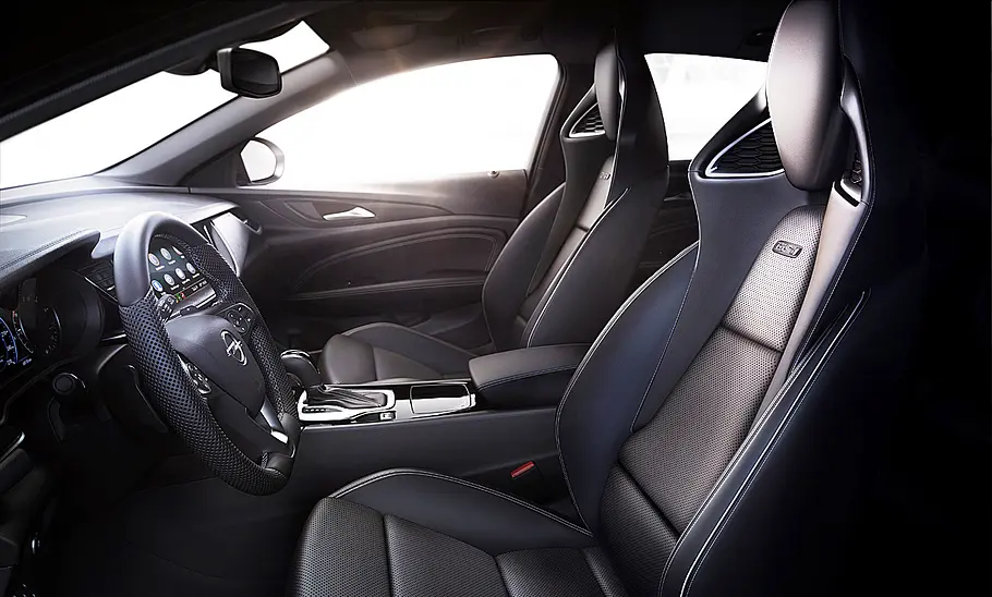 Opel Insignia GSi Sports Tourer Facelift (2020) Opel Insignia GSi Sports Tourer Facelift (2020)