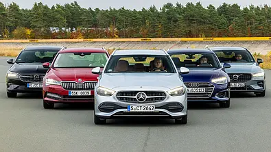 Opel Insignia Sports Tourer/Skoda Superb Combi/Mercedes C-Klasse T-Modell/Audi A4 Avant/Volvo V60 - Foto: Frank Ratering