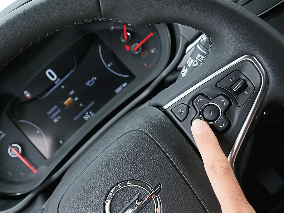 Opel Insignia Sports Tourer (2016)
