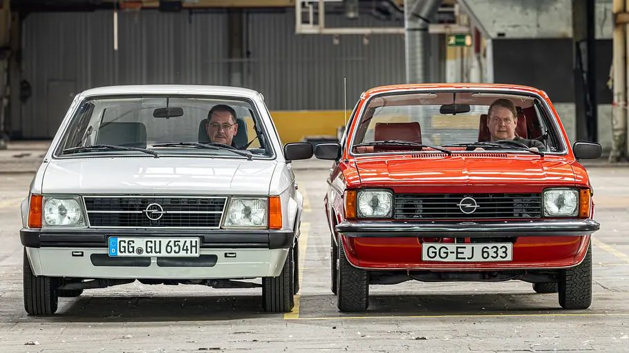 Opel Kadett D Berlina und C City stehend von vorne