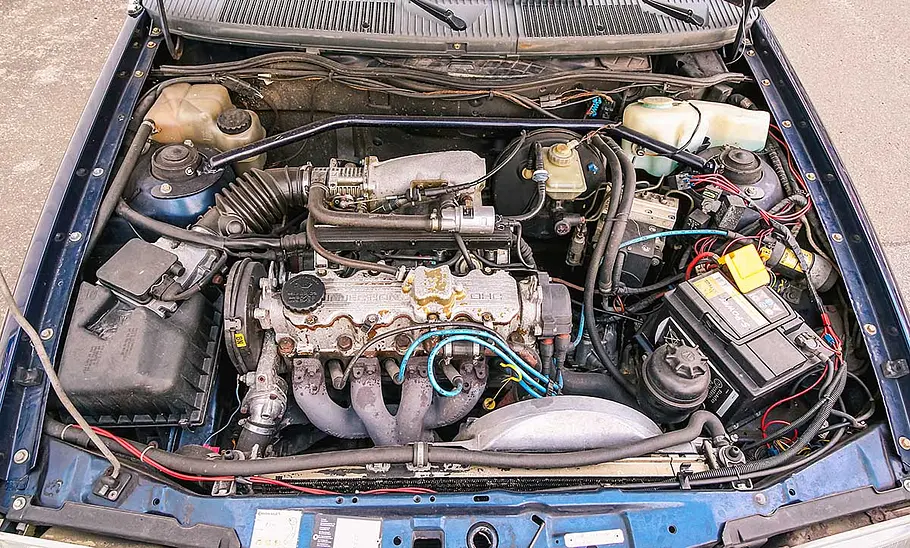 Opel Kadett E GSi Cabrio Der Motor des Opel Kadett E GSi Cabrio.