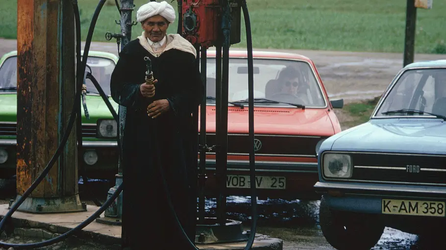 Opel Kadett L 1200, VW Golf L, Ford Escort GL statisch von vorne fotografiert. 