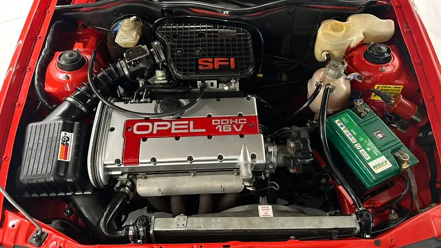 Der Motor des Opel Kadett GSi 16V S Superboss